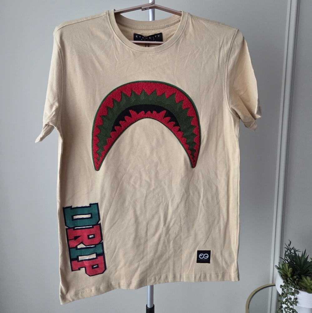 NWT Eternity BCAD Shark Mouth Graphic Tee with Red and Green Design Patch Sz.M
